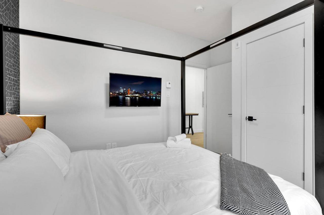 Deluxe Suites Downtown Montreal Luaran gambar