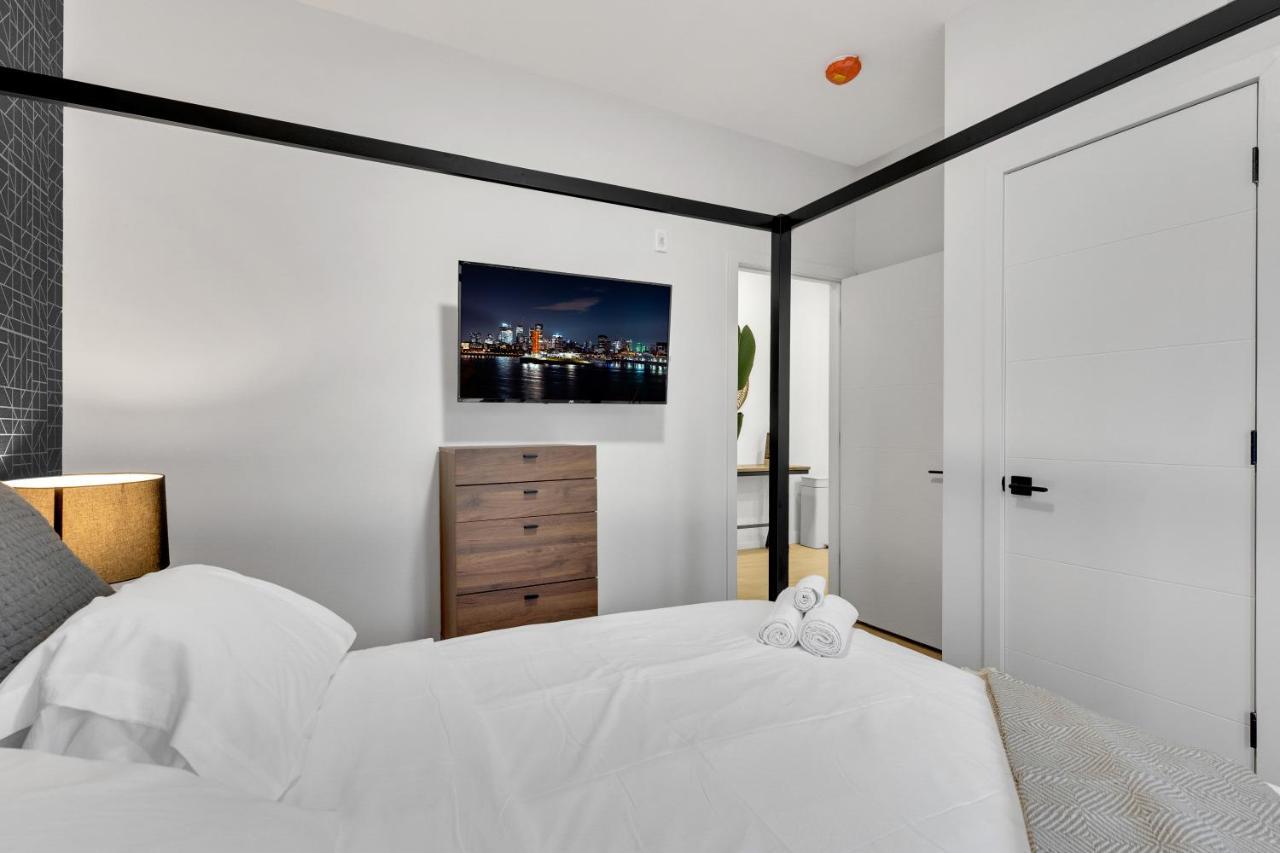 Deluxe Suites Downtown Montreal Luaran gambar