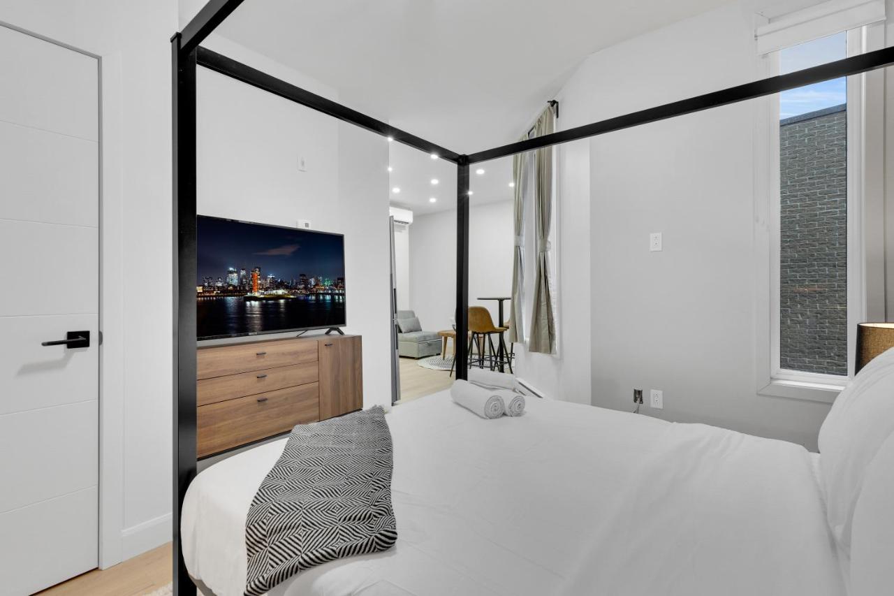 Deluxe Suites Downtown Montreal Luaran gambar