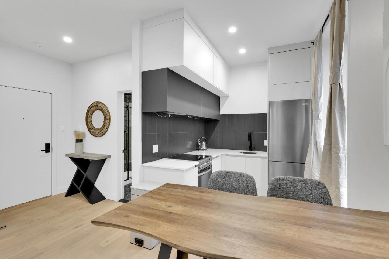 Deluxe Suites Downtown Montreal Luaran gambar