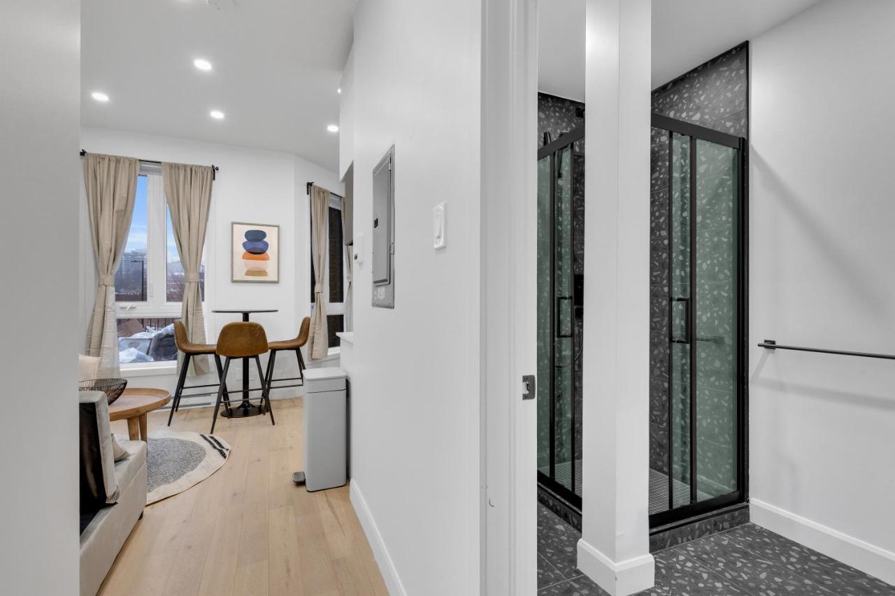 Deluxe Suites Downtown Montreal Luaran gambar